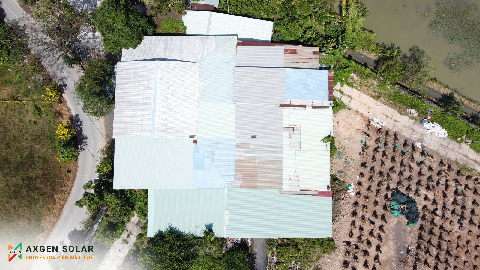 Nhà anh Phong, Củ Chi – 23,94 kWp + pin 60 kWh – 29/11/2025: Bay flycam khảo sát mái tôn.