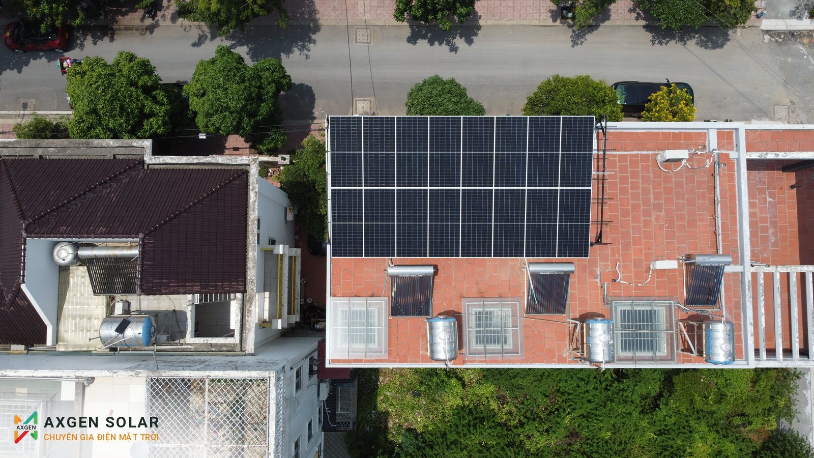 Nhà anh Khoa, Gò Vấp – 10,32 kWp + pin 30 kWh – 11/05/2026: Hoàn thiện 16 tấm pin, bàn giao.