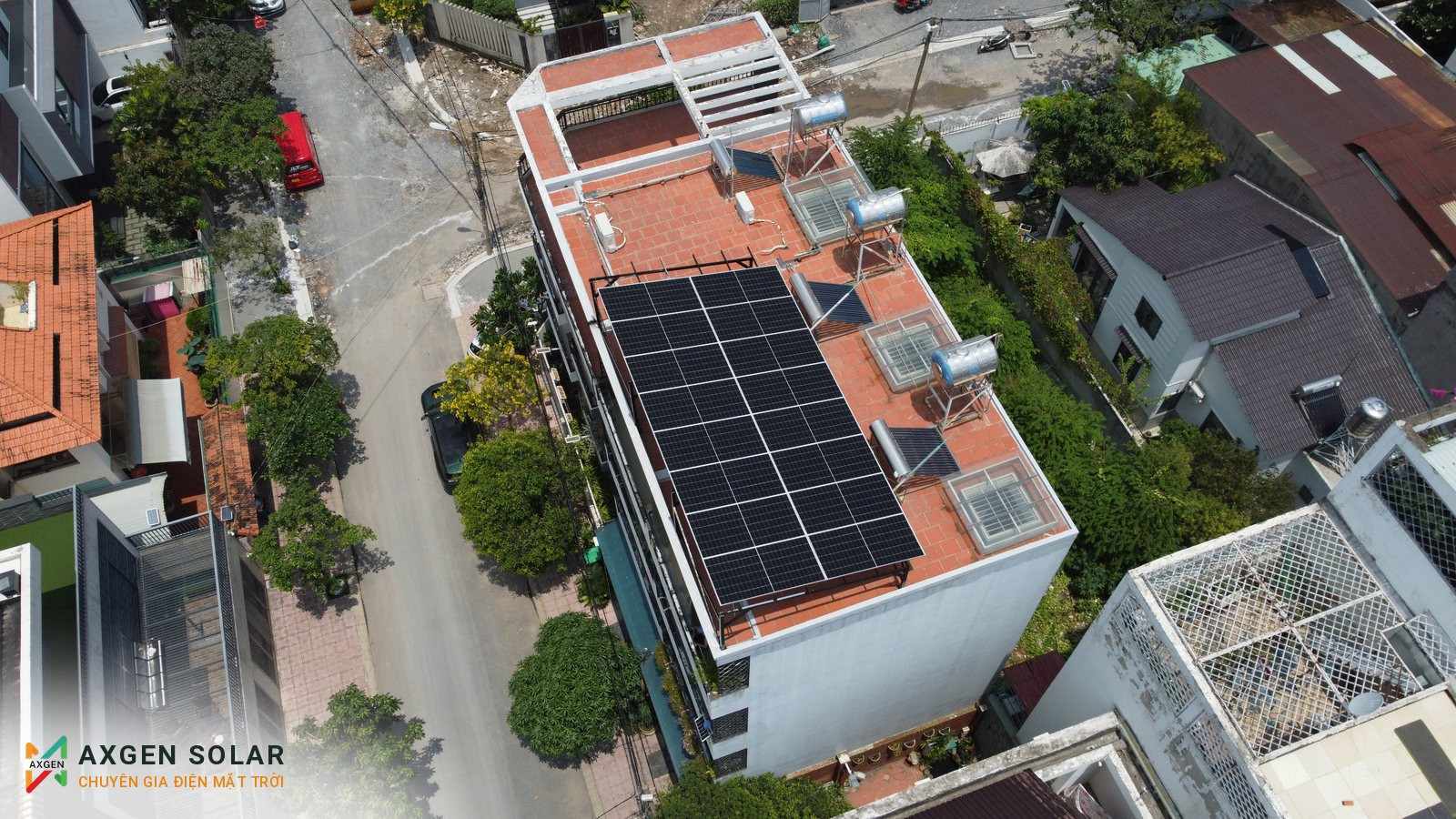 Nhà anh Khoa, Gò Vấp – 10,32 kWp + pin 30 kWh – ảnh flycam 3