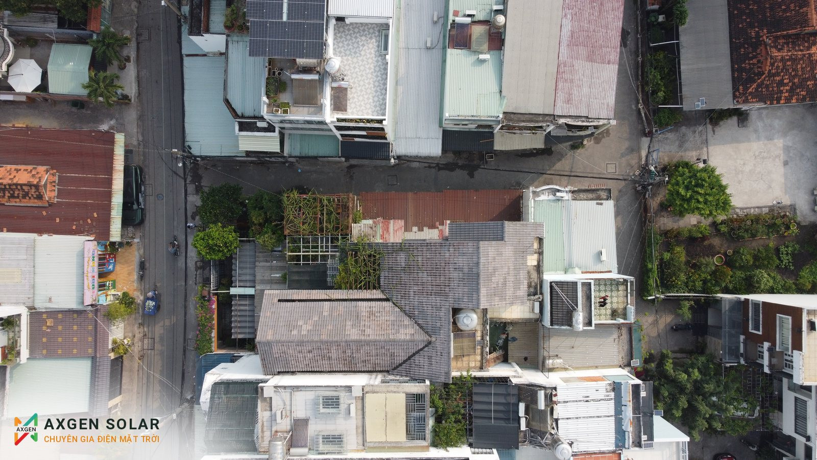 Nhà chị Bích, Gò Vấp – 6,45 kWp + pin 15 kWh – 18/01/2026: Bay flycam khảo sát khu nhà.
