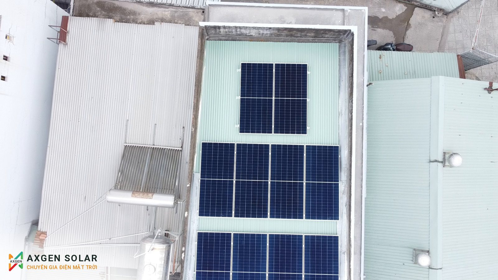 Nhà anh Vũ, Gò Vấp – 6,65 kWp – 01/08/2025: Hoàn thiện 10 tấm pin trên mái.